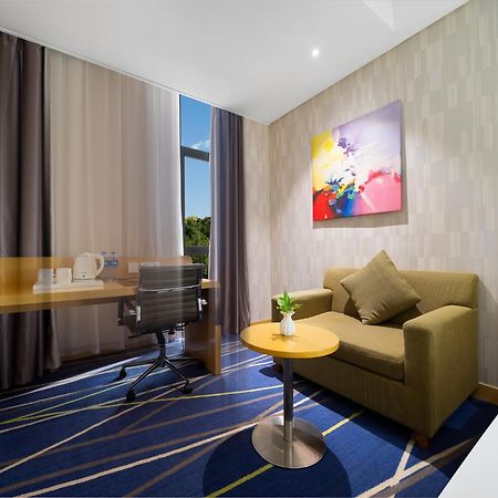 Holiday Inn Express Zhengzhou Airport By Ihg Xinzheng  Exterior foto