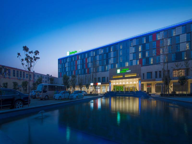 Holiday Inn Express Zhengzhou Airport By Ihg Xinzheng  Exterior foto